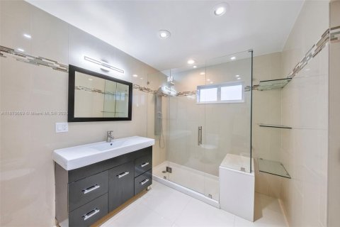 House in Miami, Florida 3 bedrooms, 116.69 sq.m. № 1920313 - photo 4