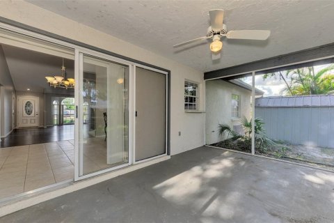 Villa ou maison à louer à Sarasota, Floride: 3 chambres, 143.26 m2 № 2107043 - photo 29