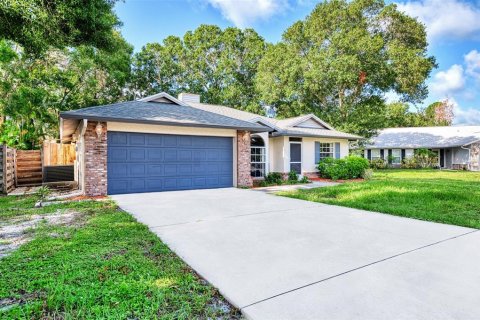 Villa ou maison à louer à Sarasota, Floride: 3 chambres, 143.26 m2 № 2107043 - photo 2