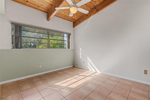 Touwnhouse à vendre à Miami, Floride: 2 chambres, 170.66 m2 № 2029501 - photo 17