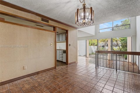 Touwnhouse à vendre à Miami, Floride: 2 chambres, 170.66 m2 № 2029501 - photo 11