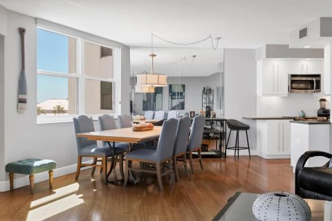 Condo in Longboat Key, Florida, 2 bedrooms  № 1608478 - photo 14