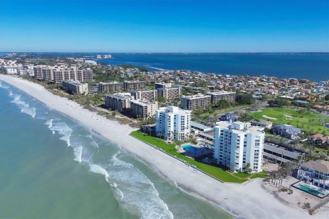Condo in Longboat Key, Florida, 2 bedrooms  № 1608478 - photo 1