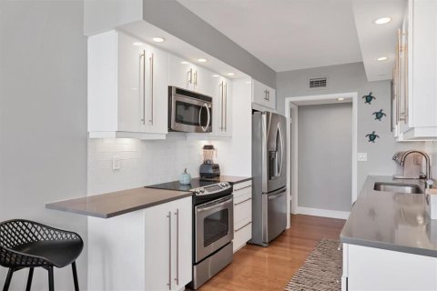 Condo in Longboat Key, Florida, 2 bedrooms  № 1608478 - photo 10
