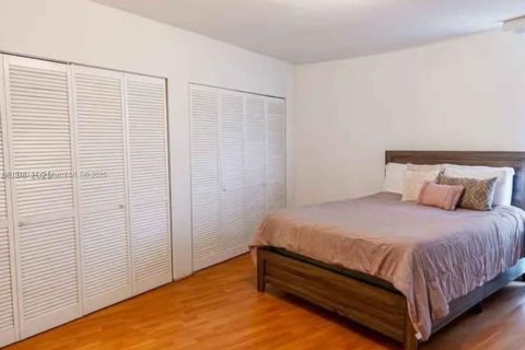 Купить кондоминиум в Майами, Флорида 2 спальни, 124.86м2, № 2018507 - фото 17