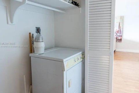 Купить кондоминиум в Майами, Флорида 2 спальни, 124.86м2, № 2018507 - фото 7