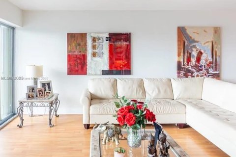 Купить кондоминиум в Майами, Флорида 2 спальни, 124.86м2, № 2018507 - фото 2