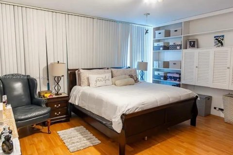 Купить кондоминиум в Майами, Флорида 2 спальни, 124.86м2, № 2018507 - фото 6