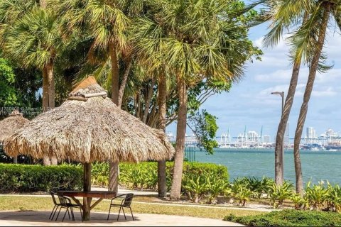 Купить кондоминиум в Майами, Флорида 2 спальни, 124.86м2, № 2018507 - фото 3