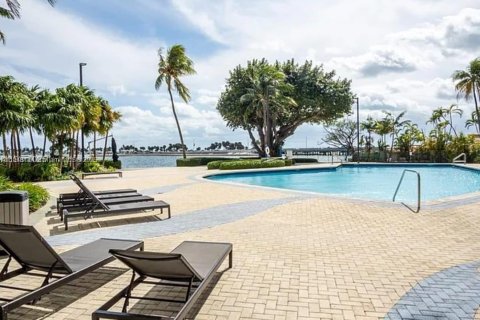 Купить кондоминиум в Майами, Флорида 2 спальни, 124.86м2, № 2018507 - фото 4