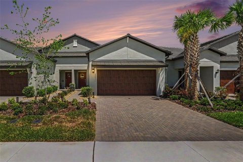Villa ou maison à Land O' Lakes, Floride 2 chambres, 162.3 m2 № 2429640