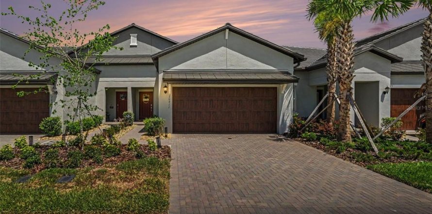 Villa ou maison à Land O' Lakes, Floride 2 chambres, 162.3 m2 № 2429640