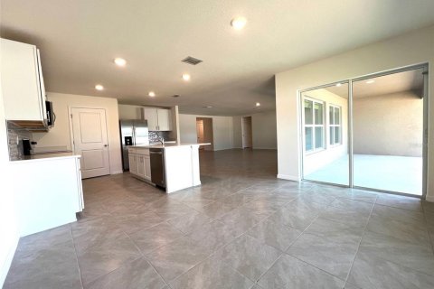 Villa ou maison à louer à Ocala, Floride: 4 chambres, 215.44 m2 № 2234295 - photo 5