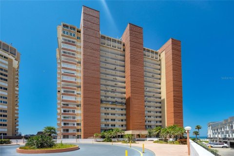 Copropriété à vendre à Redington Shores, Floride: 3 chambres, 179.95 m2 № 1856023 - photo 3