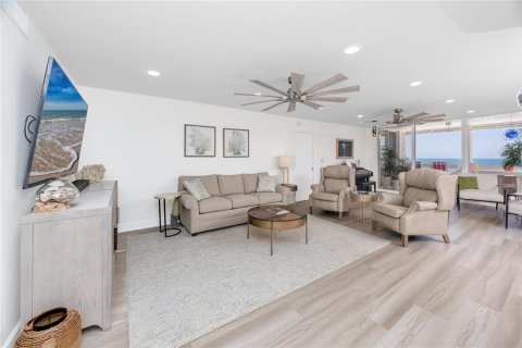 Copropriété à vendre à Redington Shores, Floride: 3 chambres, 179.95 m2 № 1856023 - photo 11