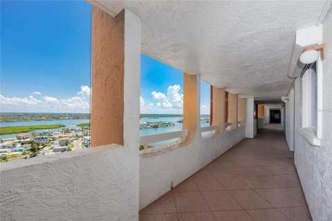 Copropriété à vendre à Redington Shores, Floride: 3 chambres, 179.95 m2 № 1856023 - photo 5