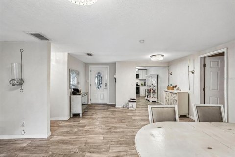 Купить виллу или дом в Брейдентон, Флорида 10 комнат, 156.08м2, № 2147828 - фото 9