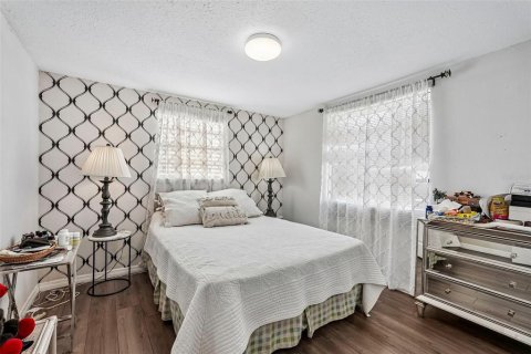 Купить виллу или дом в Брейдентон, Флорида 10 комнат, 156.08м2, № 2147828 - фото 18