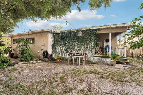 Купить виллу или дом в Брейдентон, Флорида 10 комнат, 156.08м2, № 2147828 - фото 26