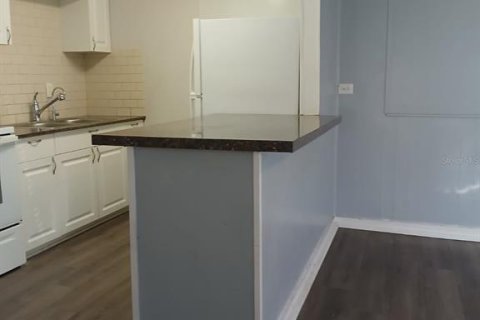 Купить виллу или дом в Брейдентон, Флорида 10 комнат, 156.08м2, № 2147828 - фото 28