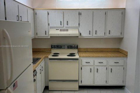 Condominio en venta en North Lauderdale, Florida, 2 dormitorios, 92.9 m2 № 1850715 - foto 13