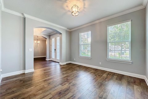 House in Orlando, Florida 5 bedrooms, 377.93 sq.m. № 1802906 - photo 15
