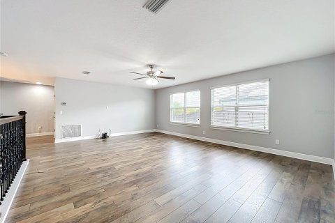 House in Orlando, Florida 5 bedrooms, 377.93 sq.m. № 1802906 - photo 18