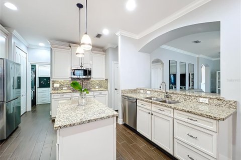 House in Orlando, Florida 5 bedrooms, 377.93 sq.m. № 1802906 - photo 27