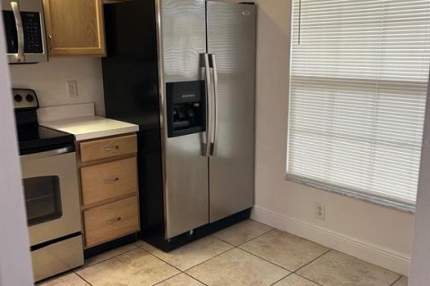 Copropriété à louer à Orlando, Floride: 2 chambres, 94.11 m2 № 2416763 - photo 4