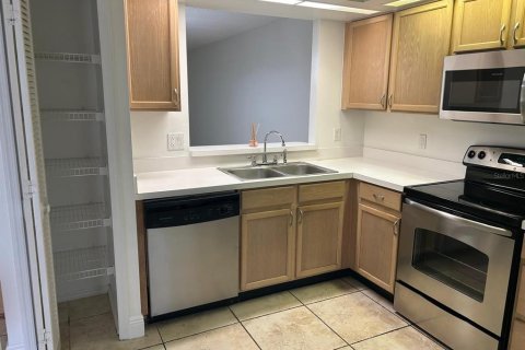 Copropriété à louer à Orlando, Floride: 2 chambres, 94.11 m2 № 2416763 - photo 3