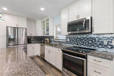 Villa ou maison à louer à Palm Coast, Floride: 4 chambres, 180.79 m2 № 2273077 - photo 13