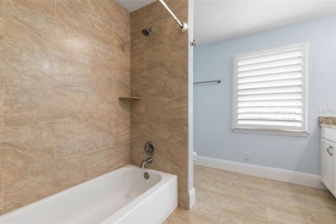 Villa ou maison à louer à Palm Coast, Floride: 4 chambres, 180.79 m2 № 2273077 - photo 25