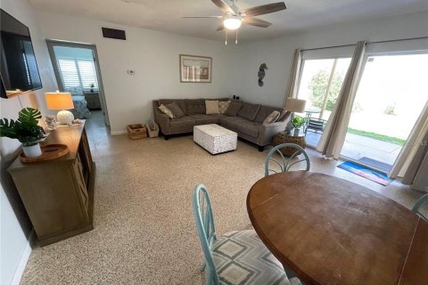 Copropriété à vendre à New Smyrna Beach, Floride: 2 chambres, 91.04 m2 № 1613033 - photo 3