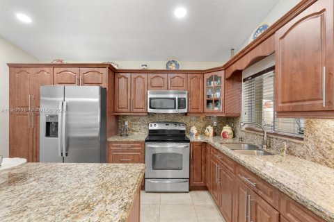 Купить виллу или дом в Хайалиа Гарденс, Флорида 3 спальни, 115.2м2, № 2029905 - фото 14