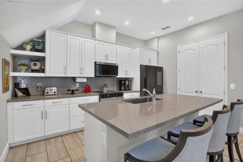 Touwnhouse à vendre à Orlando, Floride: 3 chambres, 192.31 m2 № 2347136 - photo 12