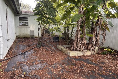 House in Homestead, Florida 3 bedrooms, 134.62 sq.m. № 1964441 - photo 10