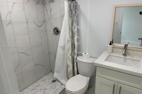 Снять в аренду коммерческую недвижимость в Хомстед, Флорида 1 спальня, 33.44м2, № 1982193 - фото 6