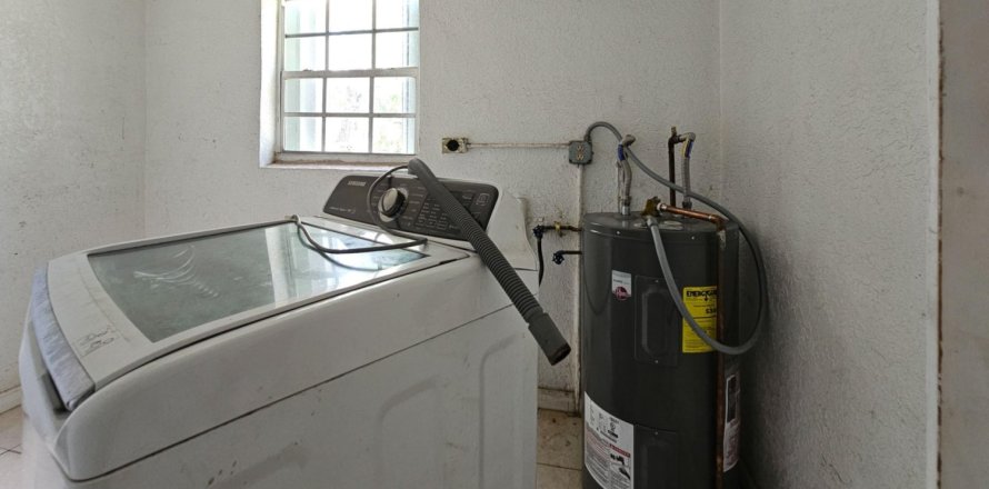 Дом в Холливуд, Флорида 3 спальни, 85.47м2 № 1231238