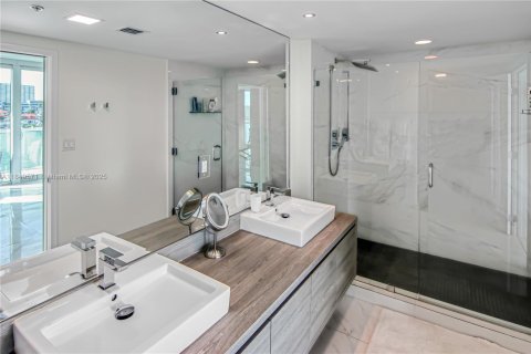 Condo in Sunny Isles Beach, Florida, 3 bedrooms  № 1857005 - photo 14