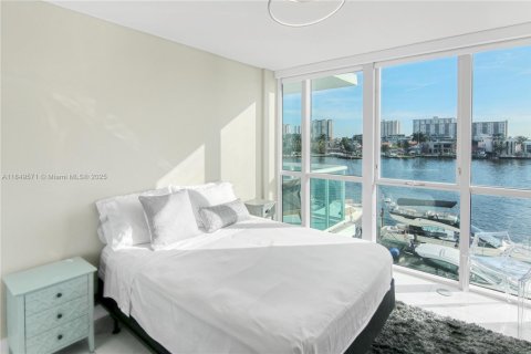 Condo in Sunny Isles Beach, Florida, 3 bedrooms  № 1857005 - photo 16