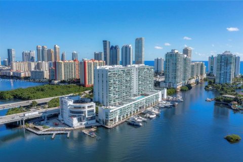 Condo in Sunny Isles Beach, Florida, 3 bedrooms  № 1857005 - photo 24