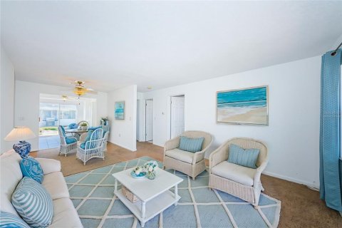 Condominio en venta en Pinellas Park, Florida, 2 dormitorios, 88.26 m2 № 1565448 - foto 6
