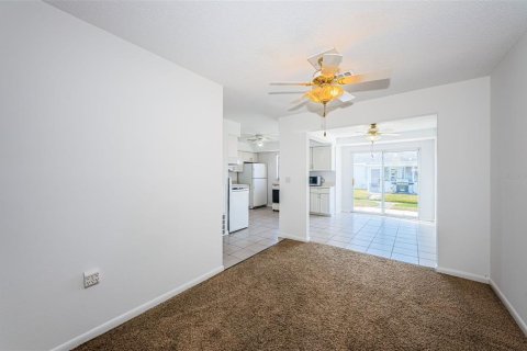 Condominio en venta en Pinellas Park, Florida, 2 dormitorios, 88.26 m2 № 1565448 - foto 14