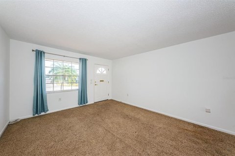 Condominio en venta en Pinellas Park, Florida, 2 dormitorios, 88.26 m2 № 1565448 - foto 9