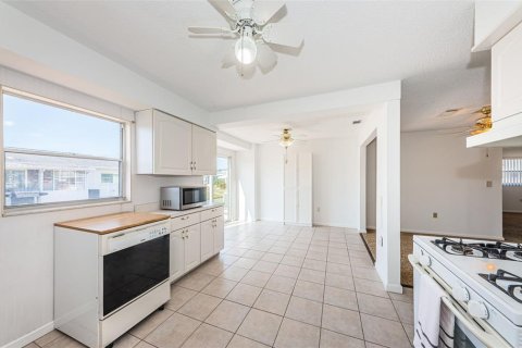 Condominio en venta en Pinellas Park, Florida, 2 dormitorios, 88.26 m2 № 1565448 - foto 19