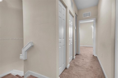 Touwnhouse à louer à Cutler Bay, Floride: 2 chambres, 135.45 m2 № 2178242 - photo 17