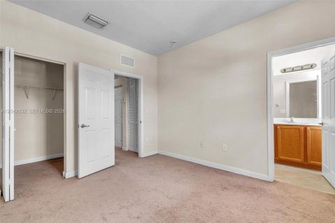 Touwnhouse à louer à Cutler Bay, Floride: 2 chambres, 135.45 m2 № 2178242 - photo 23