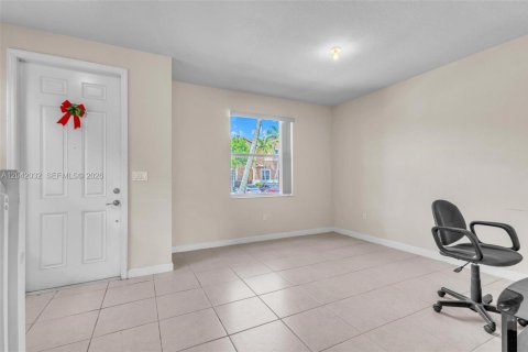 Touwnhouse à louer à Cutler Bay, Floride: 2 chambres, 135.45 m2 № 2178242 - photo 10