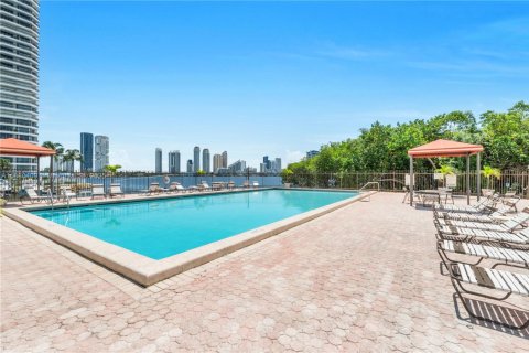 Купить кондоминиум в Авентура, Флорида 3 спальни, 129.69м2, № 1977521 - фото 3