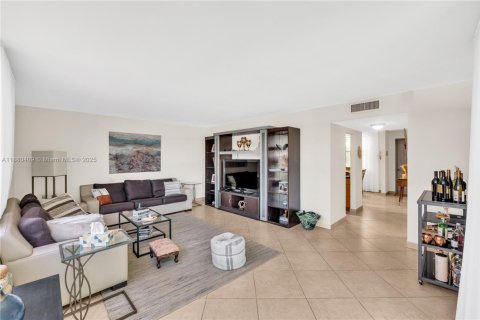 Купить кондоминиум в Авентура, Флорида 3 спальни, 129.69м2, № 1977521 - фото 16